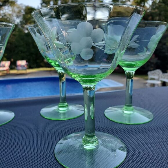 Green Uranium Glass Tiffin Weston Etched Berry Depression Glasses - Picture 7 of 10